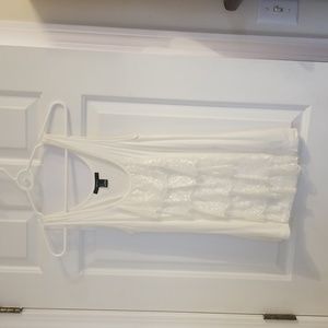 FOREVER 21 White pretty ruffled tank top S, lacey ruffles down front